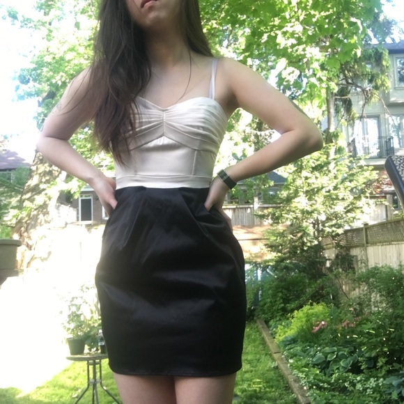 Silky cocktail dress - Picture 2 of 5